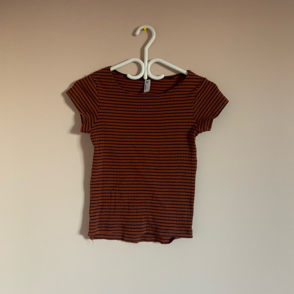 Brown orange T-shirt with black stripes - Picture 1 of 3